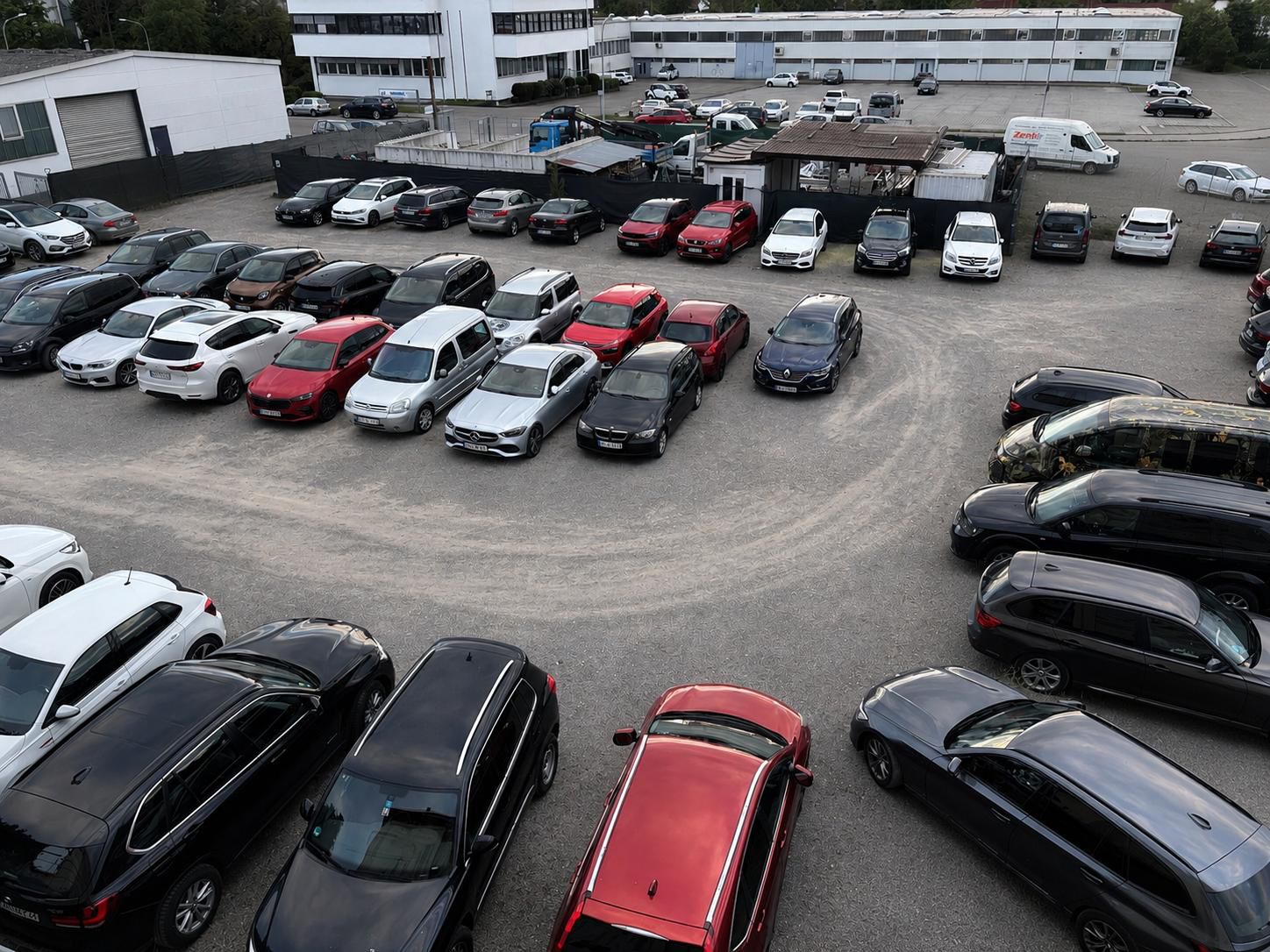 Supreme Parking Stuttgart – Fahrzeugübergabe am Terminal