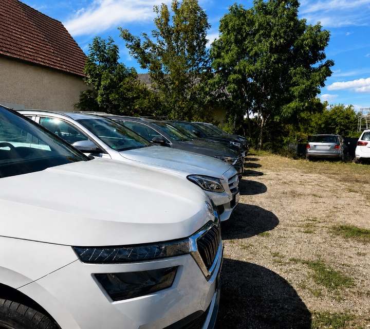 Außenparkplatz – Foto 1